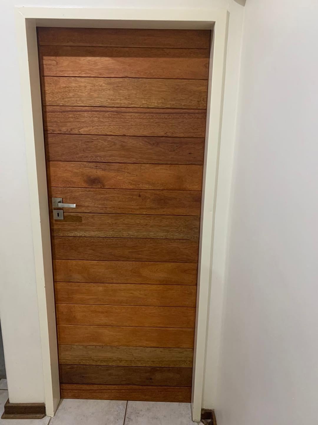 Solid hardwood horizontal-plank interior door